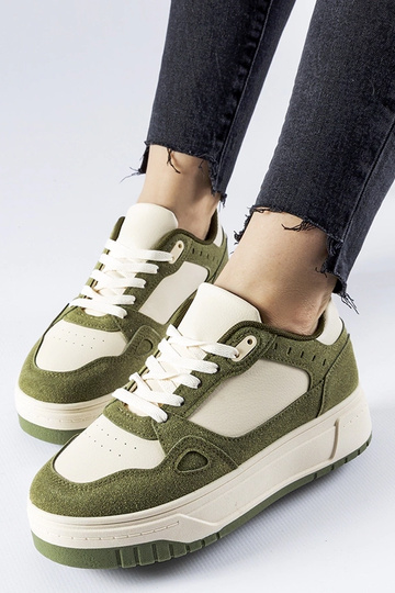 Zaļi-balti sneakers uz... 2