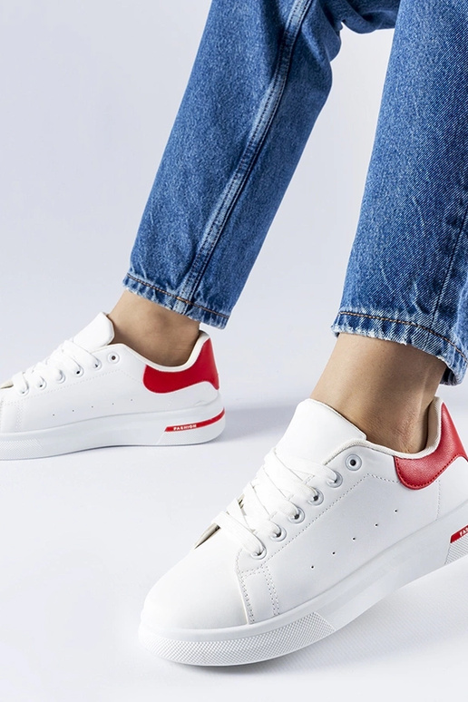 Leland sarkanas un baltas kedas Leland sarkanas un baltas kedas