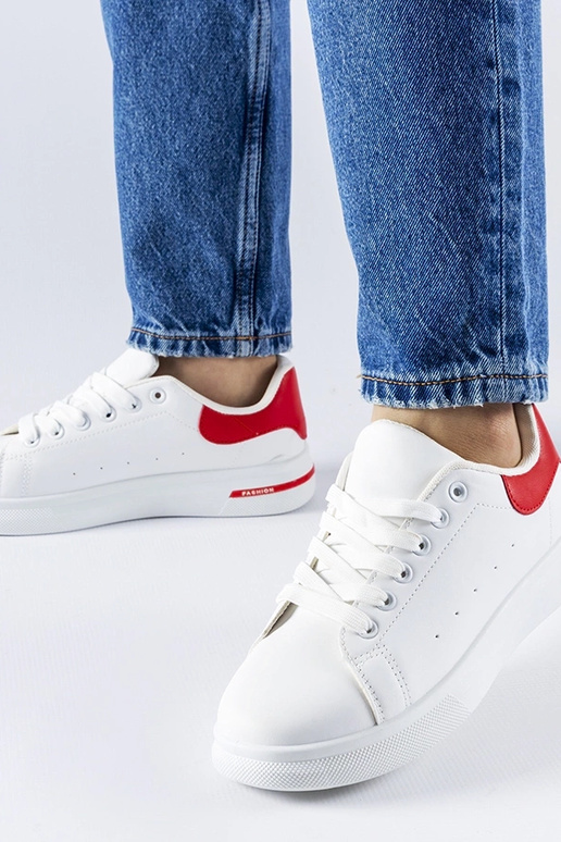 Leland sarkanas un baltas kedas Leland sarkanas un baltas kedas