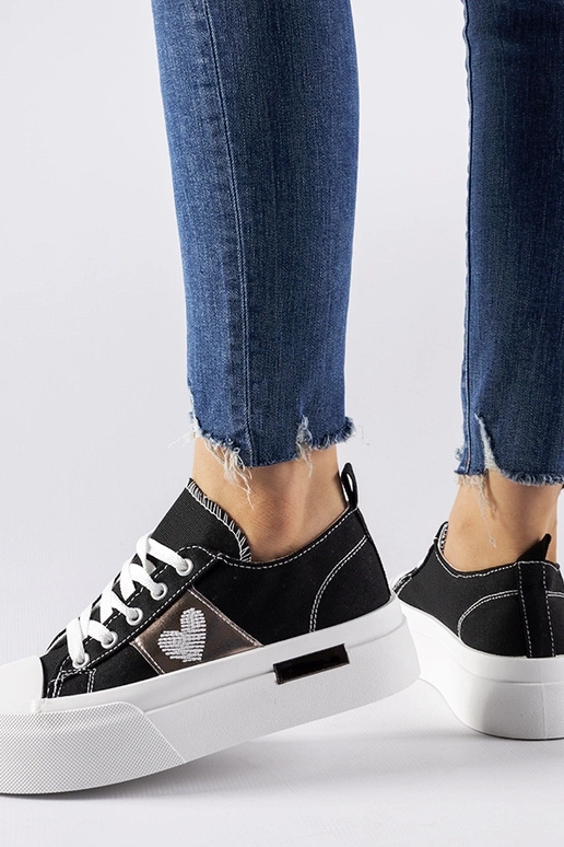 Melnas un sudraba krāsas Lawton...