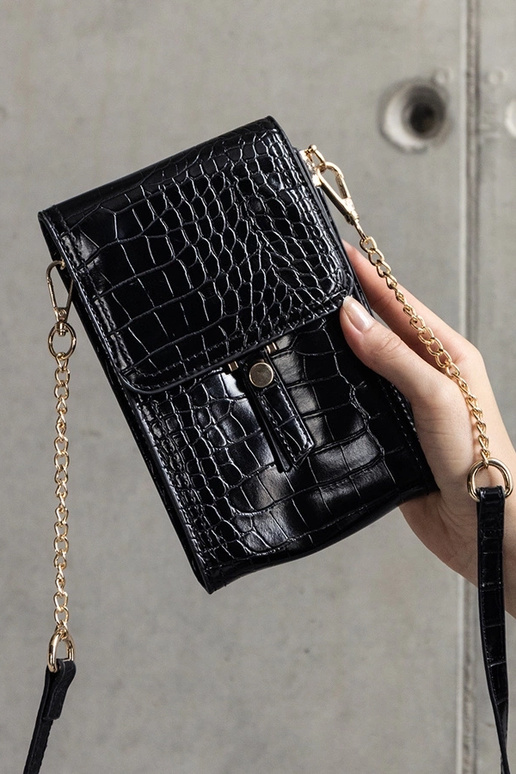 Melna soma dekorēta ar Decatur reljefu