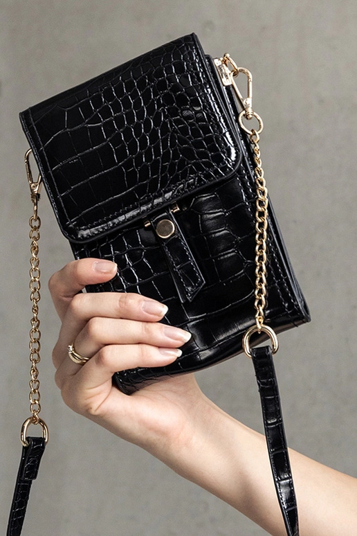 Melna soma dekorēta ar Decatur reljefu