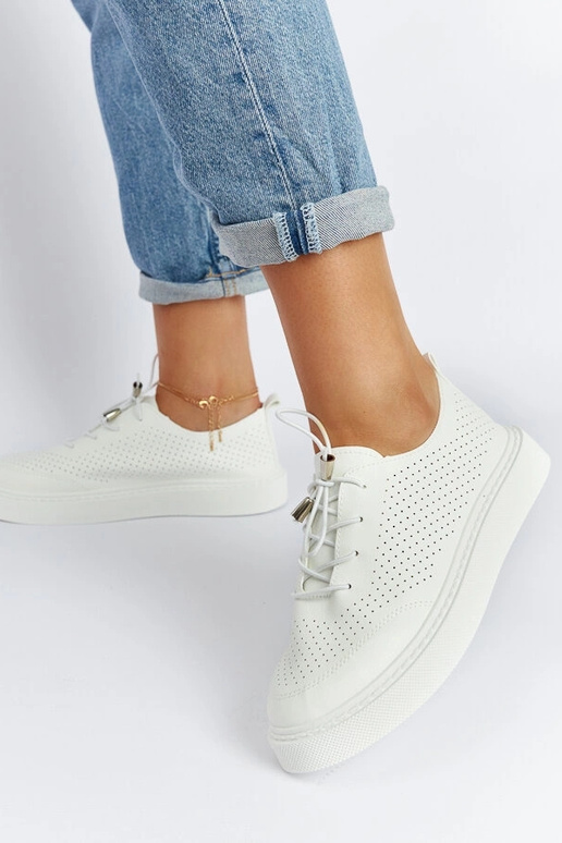 Laytonville baltas perforētas kedas