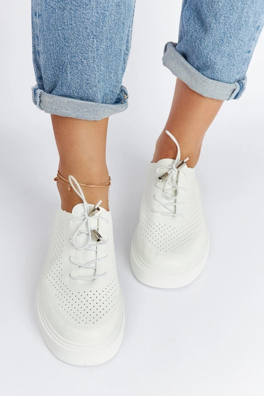 Laytonville baltas perforētas kedas