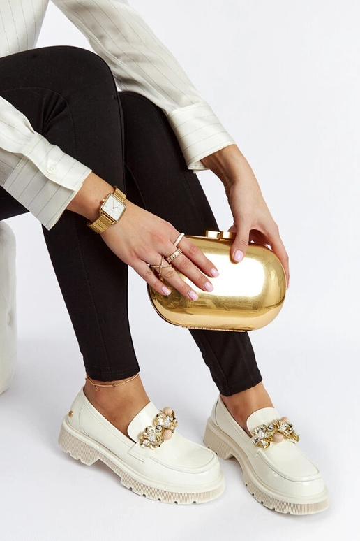 Beige lakoti ādas mokasīni GOE NN2N4202