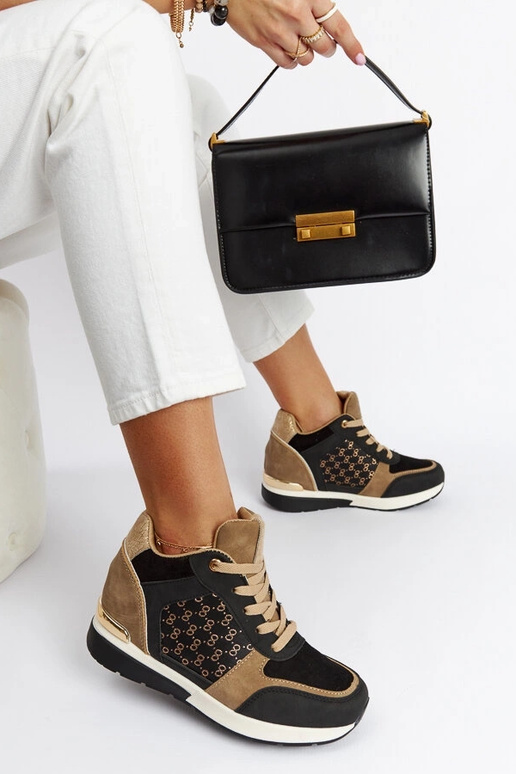 Black Chestnut Wedge kedas