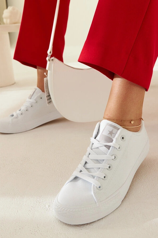 Balta auduma Rocky kedas