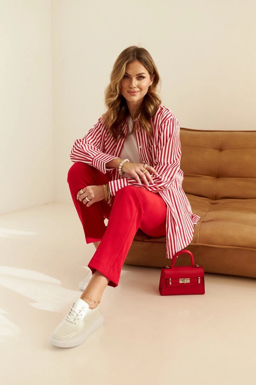 Sieviešu sudrabainas kedas uz...