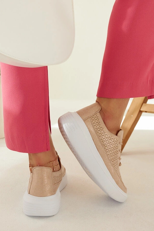 Sieviešu zeltainas kedas uz...