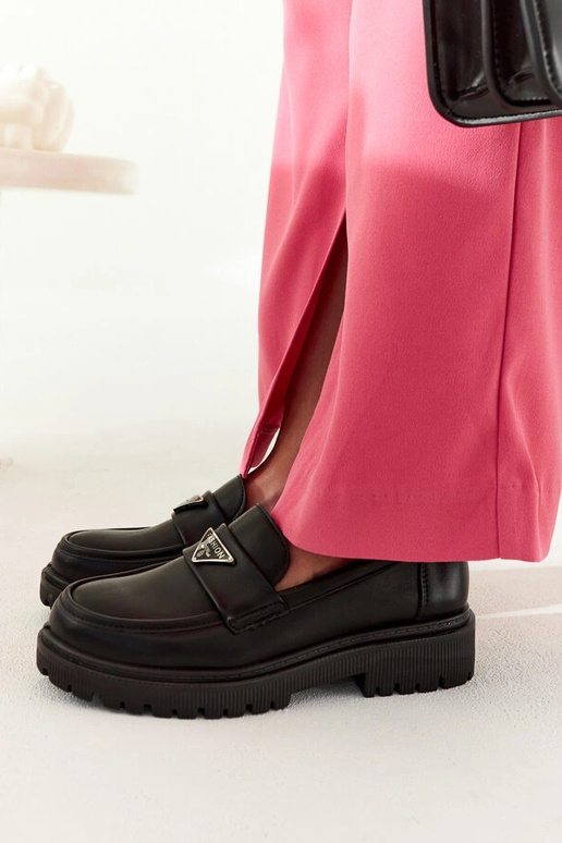 Teri melni mokasīni