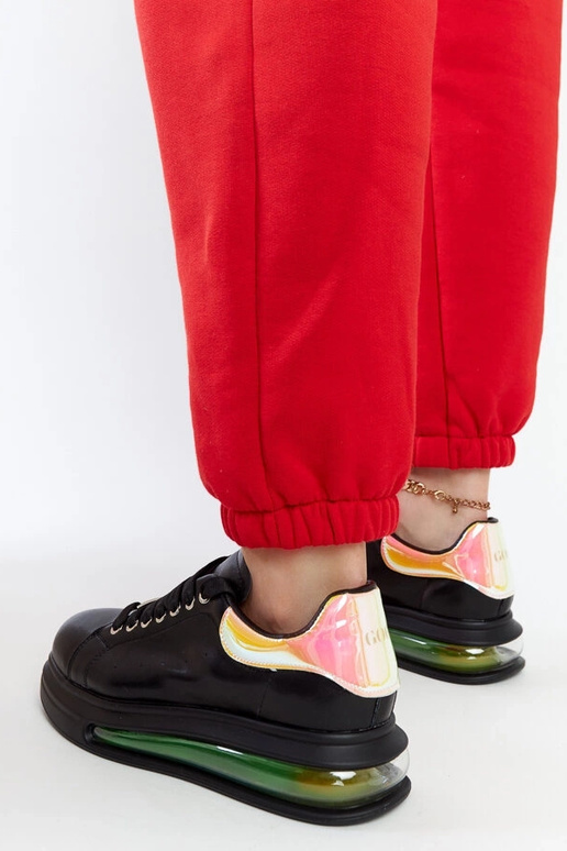 Melnas kedas uz platformas GOE NN2N4030