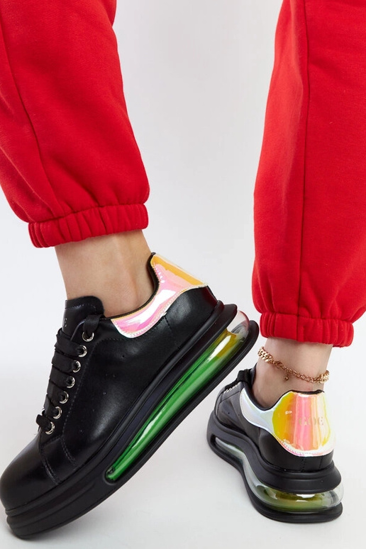 Melnas kedas uz platformas GOE NN2N4030