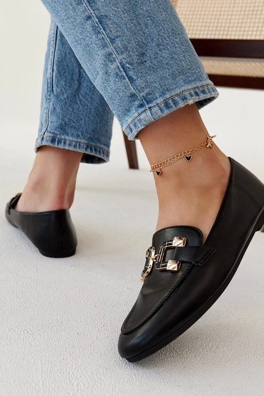 Melni Comerio sprādzes mokasīni