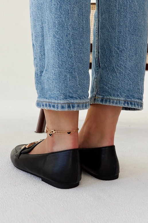 Melni Comerio sprādzes mokasīni