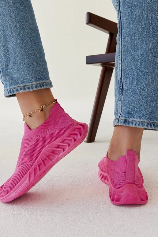 Nedas tumši rozā sporta kedas