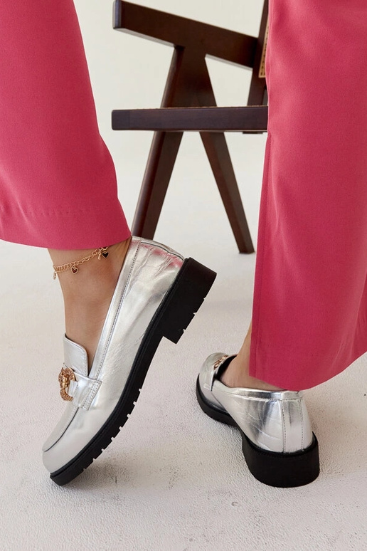 Aleynas sudraba mokasīni ar ciroņiem