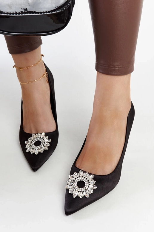 Melni stileti ar satīna apdari ar...