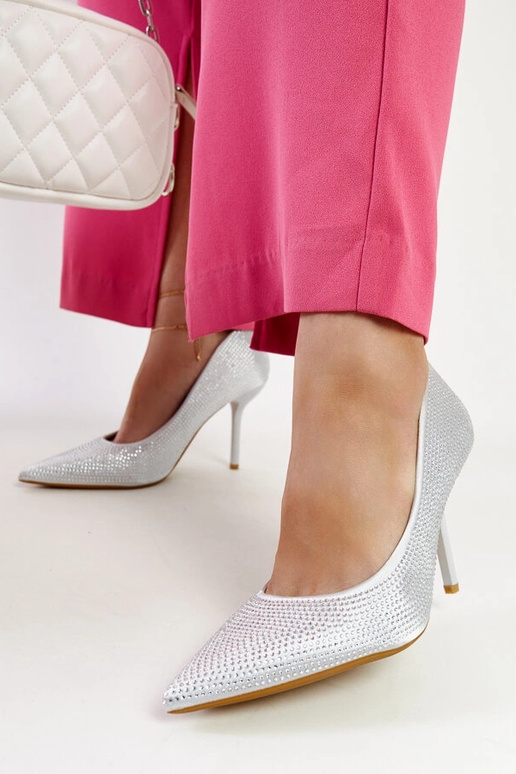 Sudraba Liena augstpapēžu pumpas