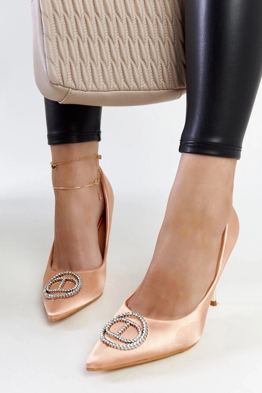 Gaiši rozā cirkona papēži Elife