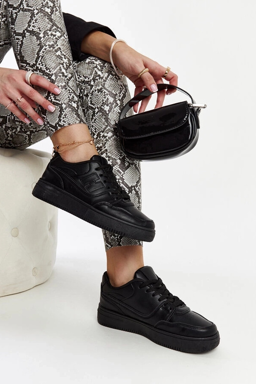 Melni sporta apavi uz platformas Mentha