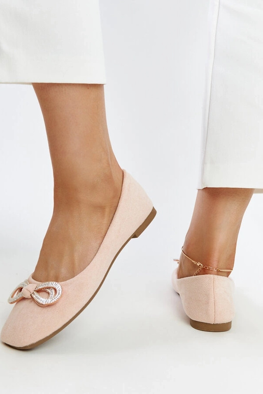 Gaiši rozā balets ar Gaillou banti