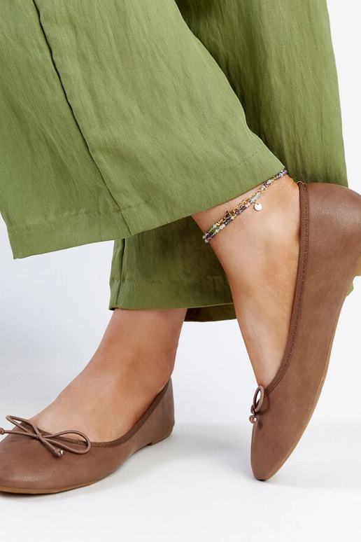 Brūni eko-ādas baleta plakti Pavla