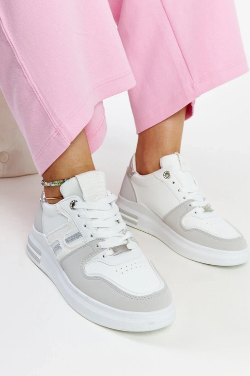 Baltas un pelēkas Negisti platformas...