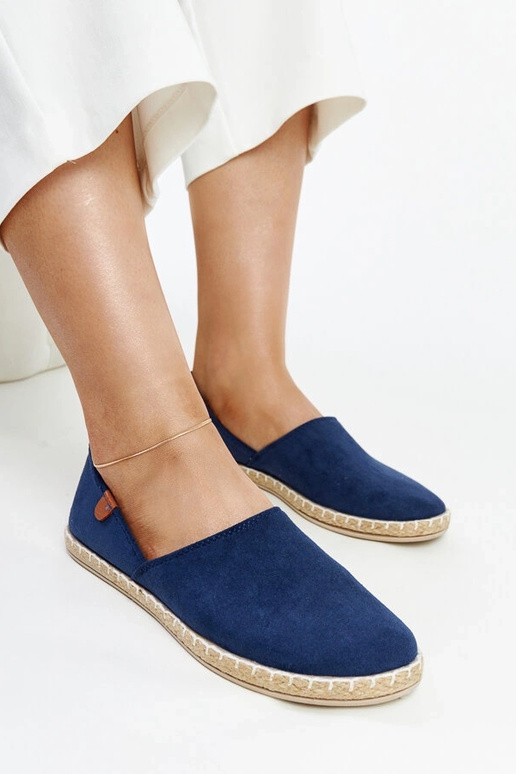 Tumši zilas Gimja kedas