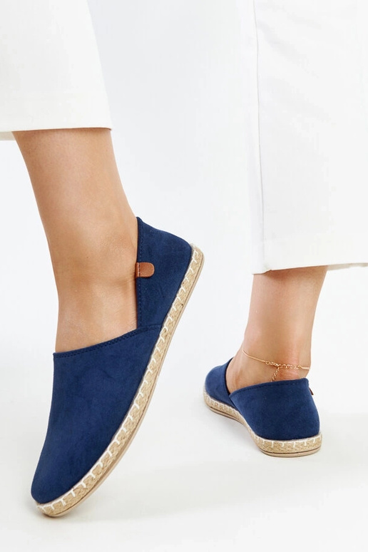 Tumši zilas Gimja kedas