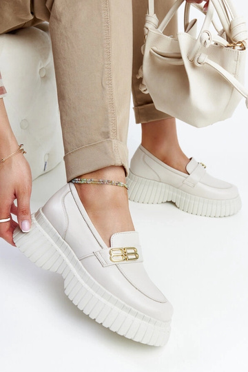 Gaiši bežīgi ādas puszābaki... 2