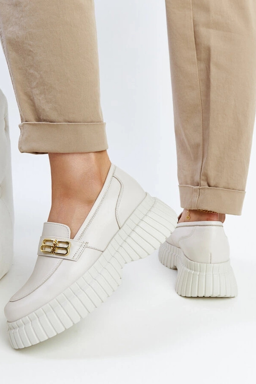 Gaiši bežīgi ādas puszābaki Karino