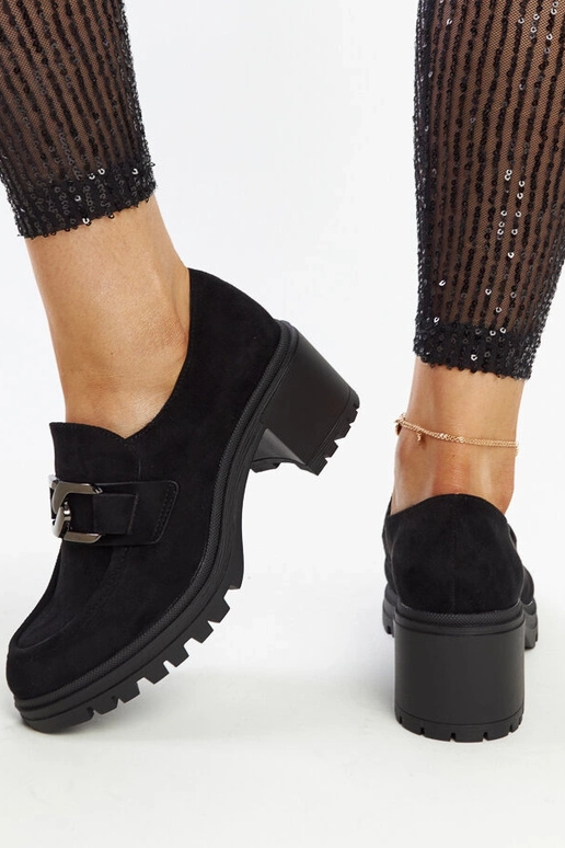 Melnas puszābaki ar ādas ieliktni...