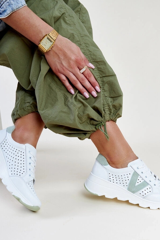 Bieli ādas caurumiņi Vinceza