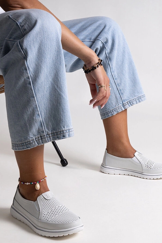 Gaiši pelēki ādas puszābaki Vinceza