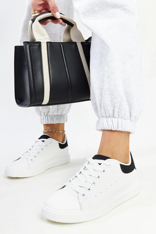 Melnbaltas Ariam platformas kedas