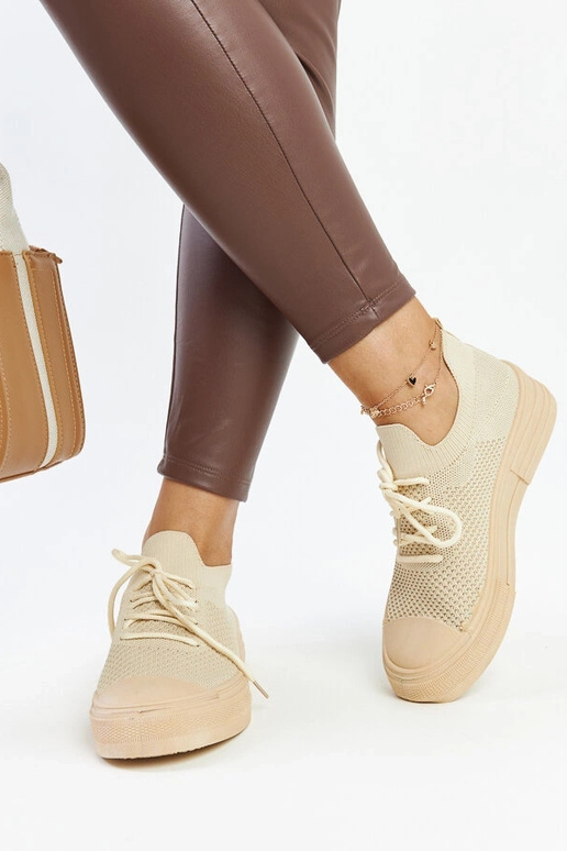 Gaiši bēšas vieglas Senaida sporta kedas