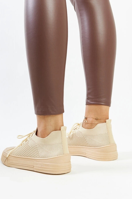 Gaiši bēšas vieglas Senaida sporta kedas