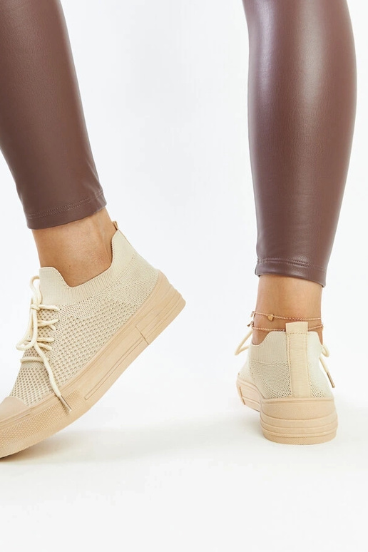 Gaiši bēšas vieglas Senaida sporta kedas