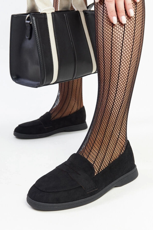 Melni zamšādas klaipi no Nibras