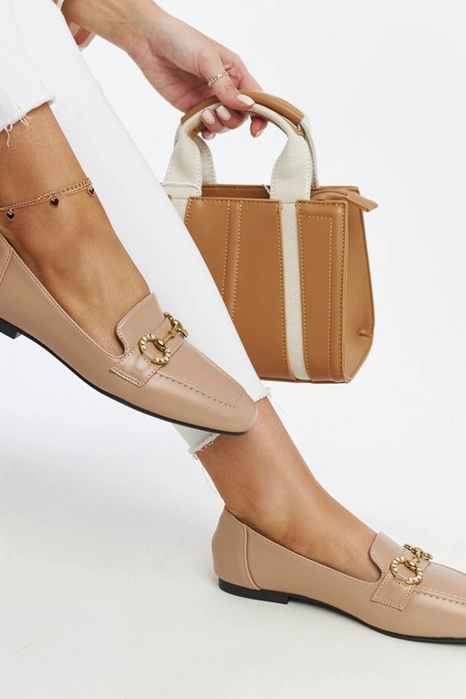 Bēši Areebah sprādzes mokasīni