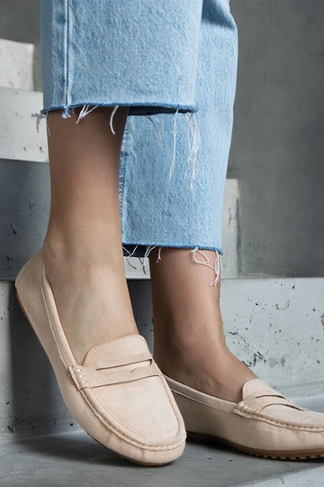 Smilšu krāsas mokasīni no...