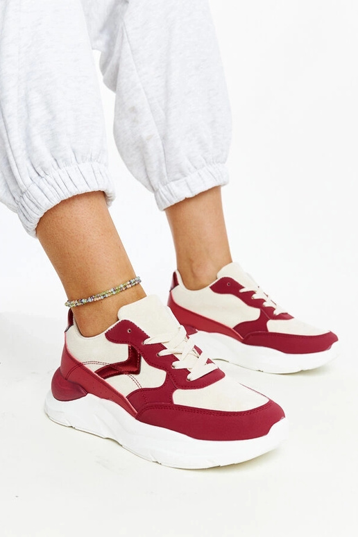 Bēšas un sarkanas Nereida platformas... Bēšas un sarkanas Nereida platformas...