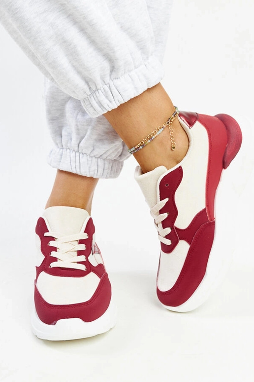 Bēšas un sarkanas Nereida platformas... Bēšas un sarkanas Nereida platformas...