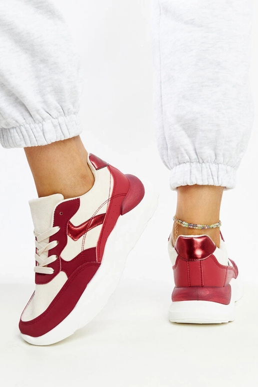 Bēšas un sarkanas Nereida platformas... Bēšas un sarkanas Nereida platformas...