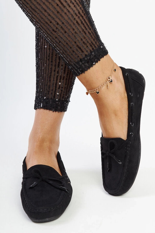 Melni klaipi ar banti Hayam