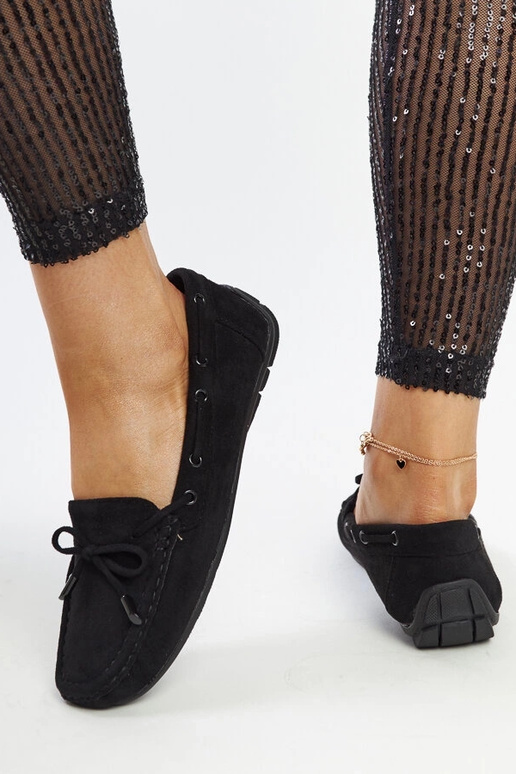 Melni klaipi ar banti Hayam