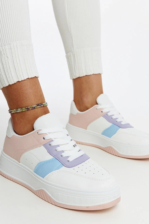 Baltas un rozā kedas ar biezāku zoli...