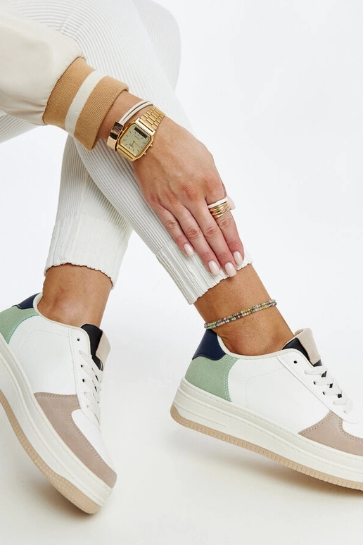 Daudzkrāsainas Cvita platformas kedas