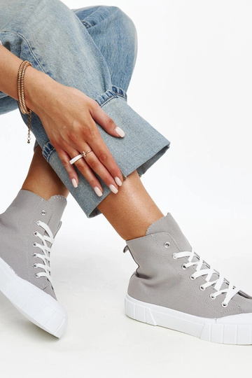 Pelēki augsti treniņi Vinka 2