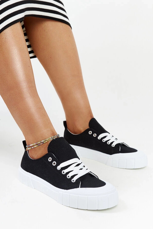 Eduarda melnā auduma kedas